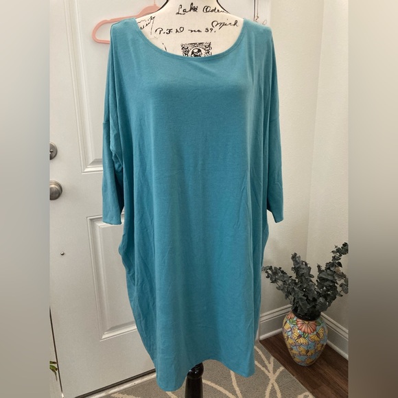Zenana Premium Women’s Plus Oversized Dolman Sleeve Tunic Top Size 1X - Picture 1 of 11